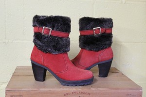 pavers red boots