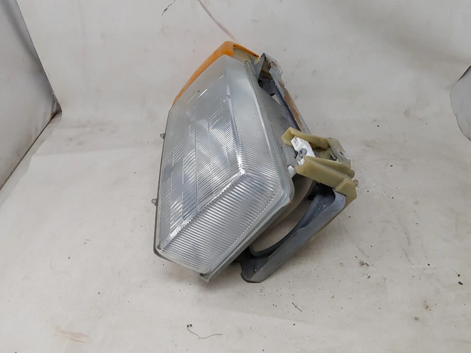 Faro derecho + indicador lateral audi 80/100/passat 79-89 bosch 0301064102 Foto 2 de 4