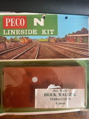Peco - Ziegelmauer (4 Stück) - Spur 'N'