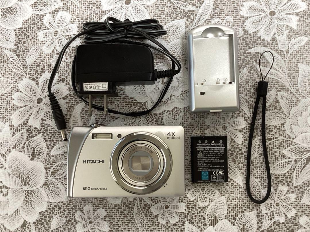 Hitachi HDC-1241 12MP Compact Digital Camera 4x Optical Zoom