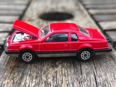 Voiture miniature Ford Thunderbird 1980’s Majorette 1:67 - Photo 1/4