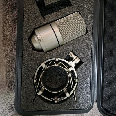 MXL 990 Large Diaphragm Condenser Microphone Silver XLR with Shock Mount, Case