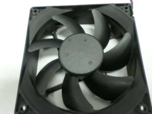 Foxconn PV123812DSPF01 120mm x 38mm Fan 12V 0.90A - Picture 4 of 4