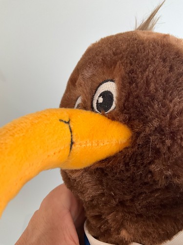 2011 Rugby World Cup Mascot New Zealand Kiwi Bird Plush Toy w. Jersey BRAND NEW - Picture 18 of 22