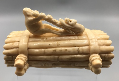 Vintage Chinese Carved Bovine Bone Box - Picture 4 of 14