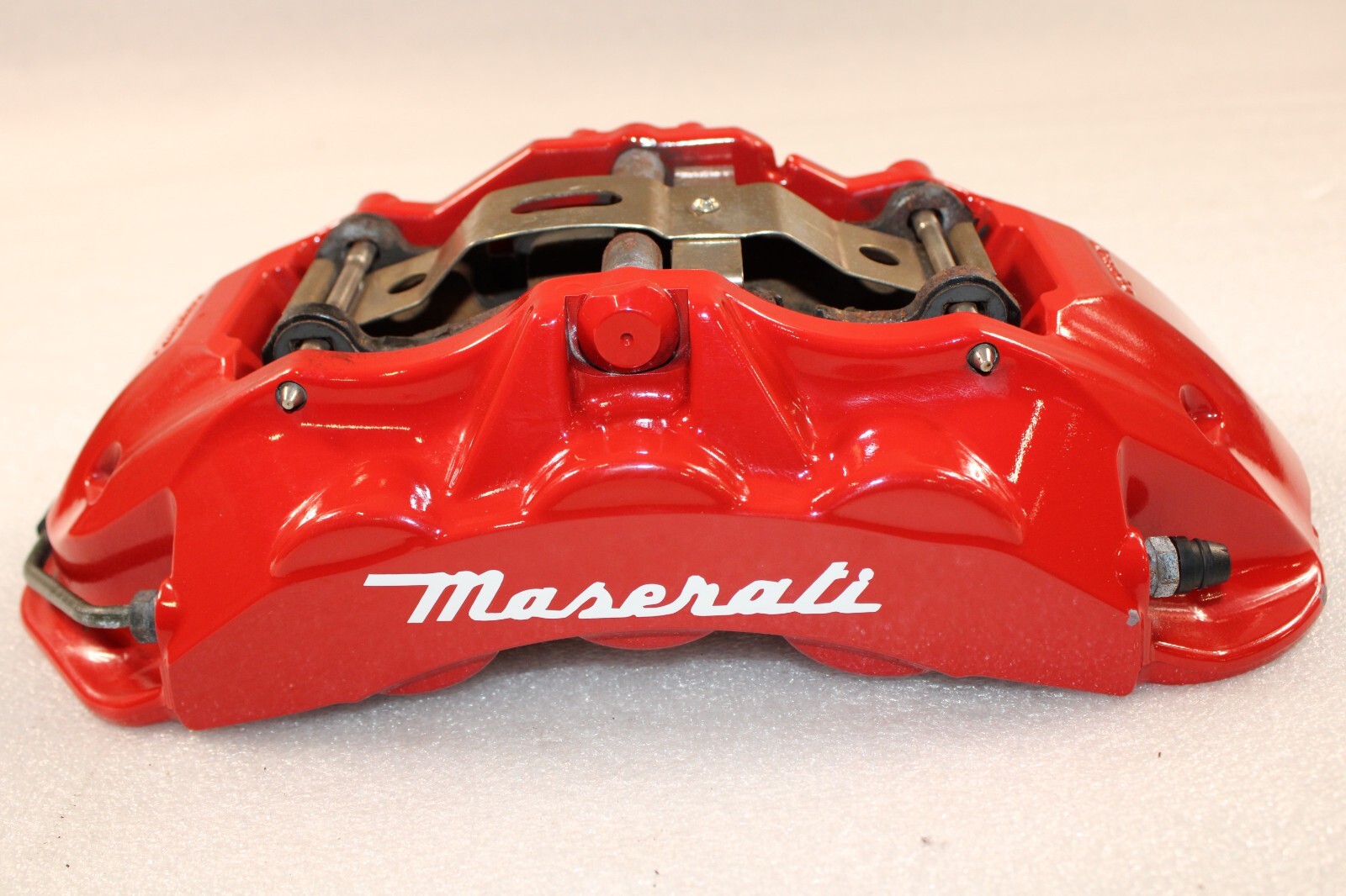 Maserati Granturismo, RH, Front Brake Caliper, Red, Chipped, Used, P/N 82102505