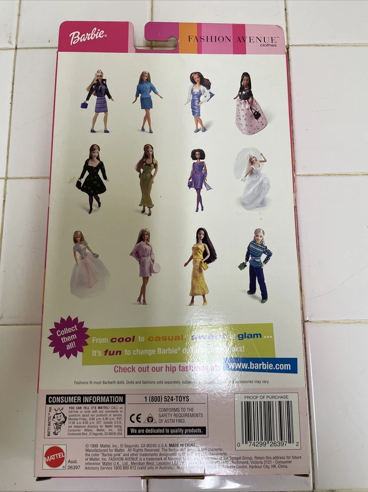 Barbie Fashion Avenue Traje “Primera Fecha” Nuevo en Caja Foto 2 de 2