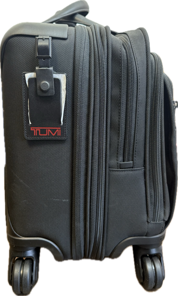 Tumi Alpha 2 Four Wheel Deluxe Brief With Laptop Case (New