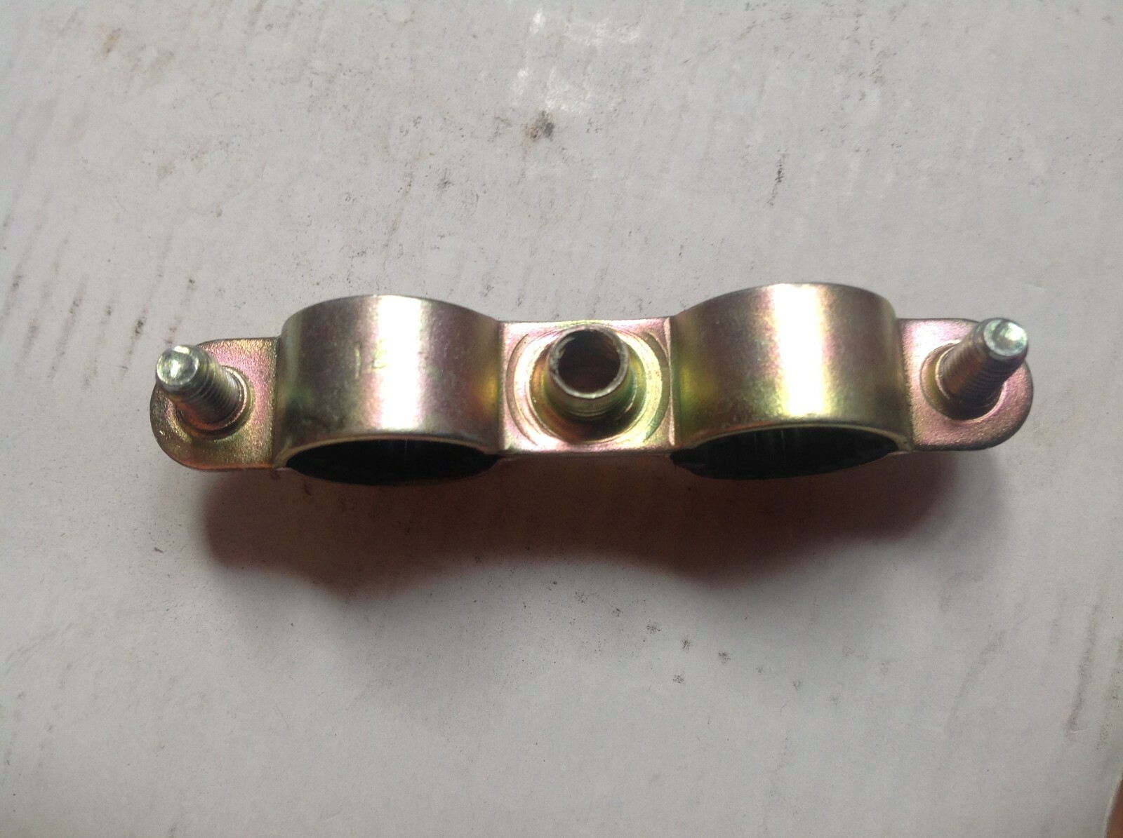 10 Anti Vibration Double Metal Pipe Clips Clamps Rubber Lined 14mm