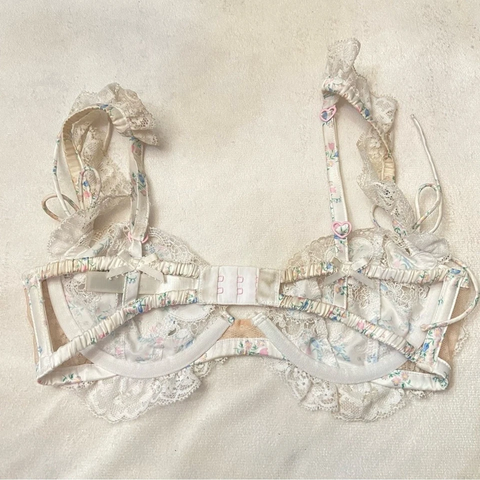¡Nuevo! Sujetador con aros For Love And Lemons Sweet Escape ojales talla 32B 1263 Foto 4 de 4