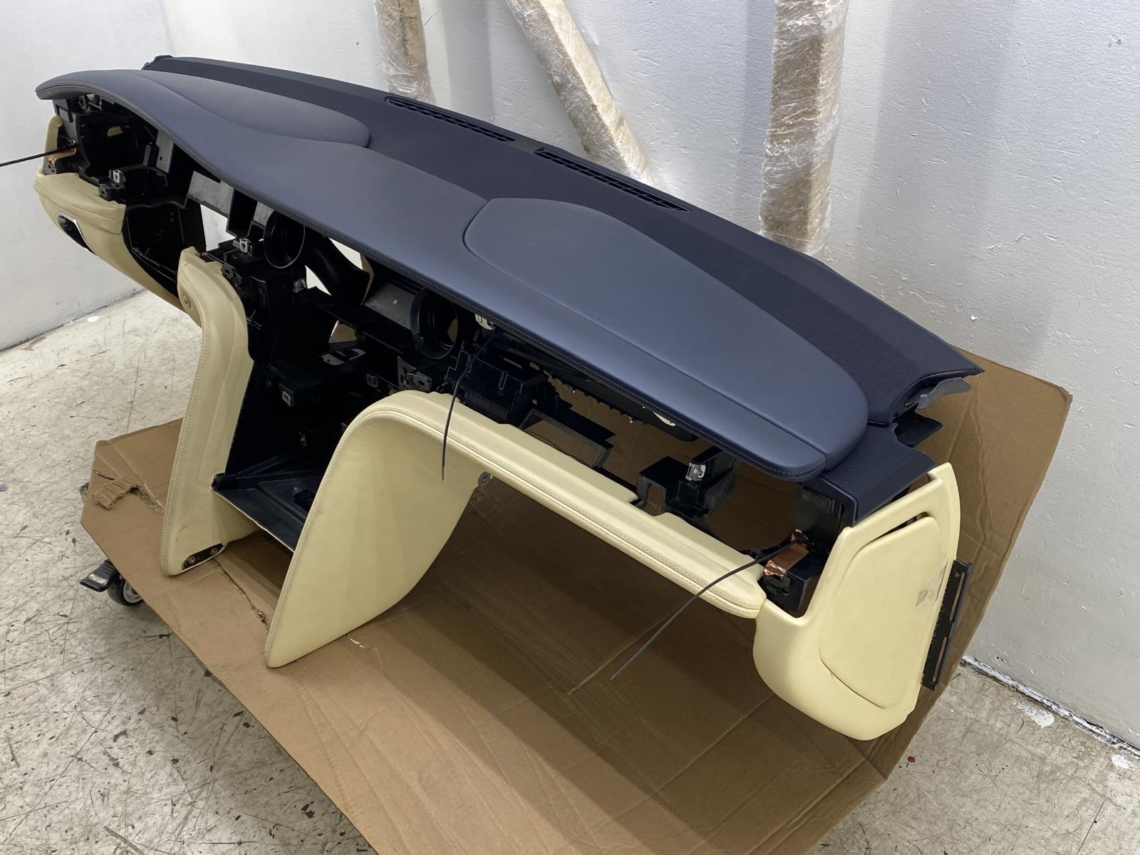 Bentley Mulsanne 2010-2020 Front Dashboard Beige