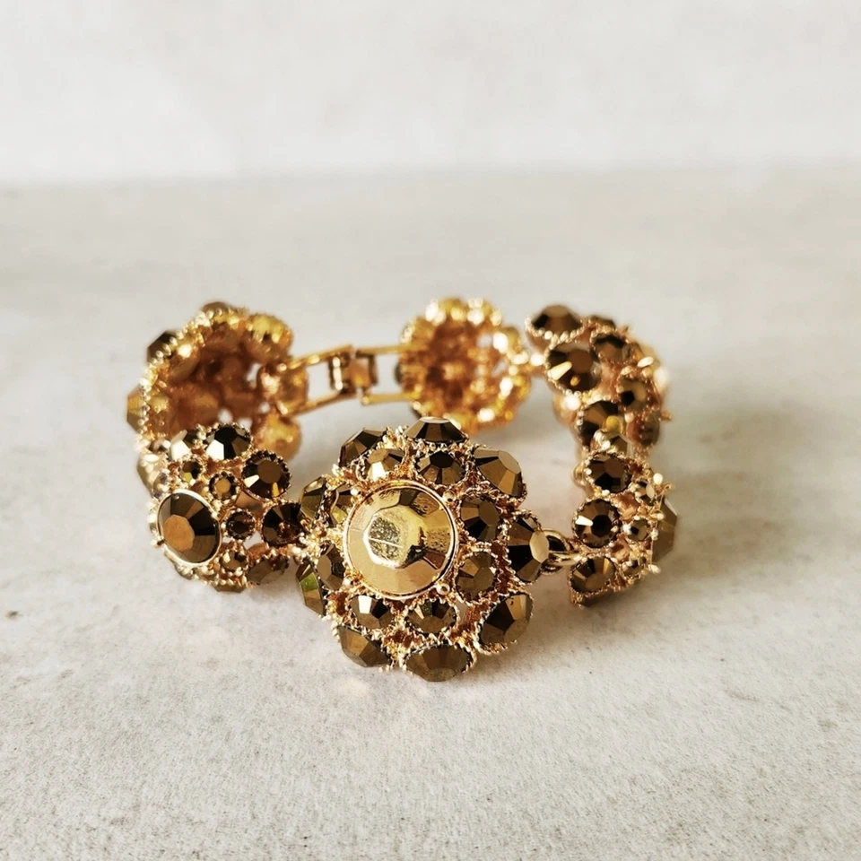 Brazalete Kate Spade New York RARO Oro Racimo Estrás Cuentas Distintivo Foto 2 de 4