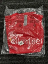 New Wells Fargo Volunteer Shirt Adult Size Medium