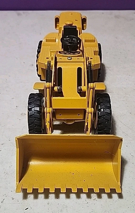 Vintage STRENCO / Conrad 950 Caterpillar Wheel Loader 1:25 Scale Diecast Model  - Image 3 of 4