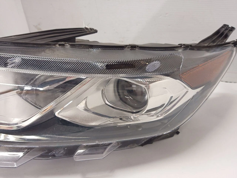 Conjunto de faros delanteros derecho Chevy Volt 2016-2019 pasajero 12012990 Foto 3 de 4