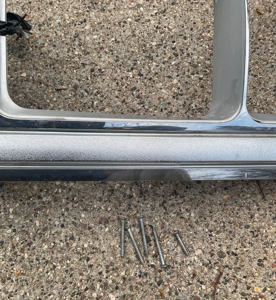 1988-1991 Mercury Grand Marquis GS Headlight Bezel Trim Passenger Right OEM Lit - Изображение 2 из 4