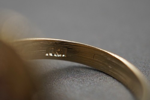 10K Solid Yellow Gold Two Tone Oval Shape Crucifix Cross Band Ring. Size 6.5 - Picture 6 of 7