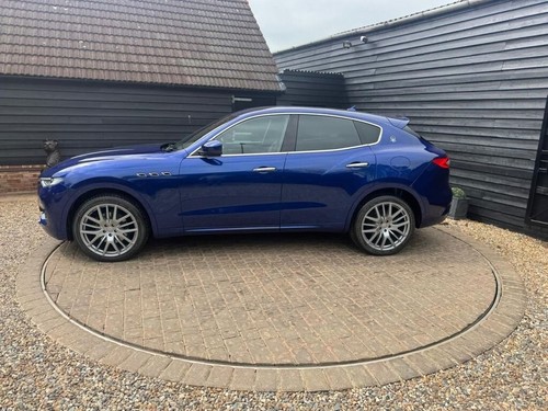2017 Maserati Levante 3.0D V6 SUV 5dr Diesel ZF 4WD Euro 6 (s/s) (275 ps) ESTATE - Picture 6 of 24