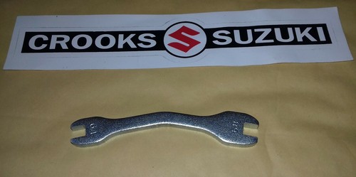 Llave de radios/herramienta genuina Suzuki NOS 09813-00039 RM125/RM250 - Imagen 2 de 7