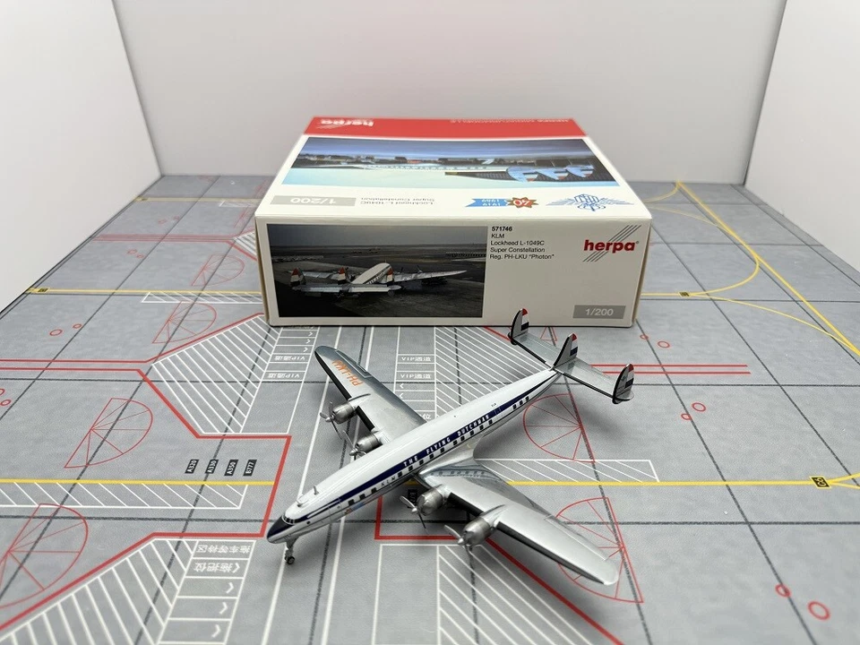 Herpa Wings 1/200 KLM Lockheed L-1049C 571746 Aircraft Model /NEW - image 3 of 4
