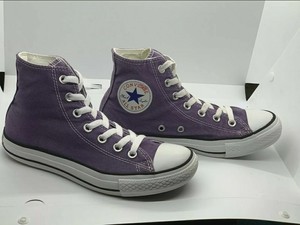 light purple chuck taylors