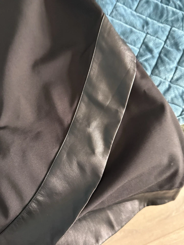 Vestido negro DKNY 12 elástico con cuero Foto 3 de 3