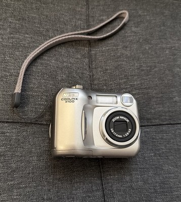 Nikon Digital Camera Coolpix E3100 3.2MP Silver