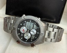 Q&Q Chronograph Exclusive Titan Herren Uhr Schwarz Zifferb.41mm Alarm T004J232