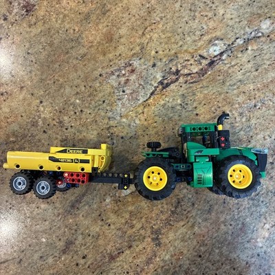 LEGO Technic 42136 John Deere 9620R Tractor + Trailer