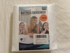 Utopia Bedding Waterproof Twin XL Mattress En...