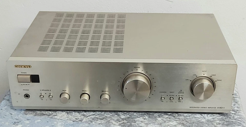 Onkyo A-921 Verstärker champagner