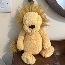 Jellycat Lion, New Without Tags, Sits 24 Cm High