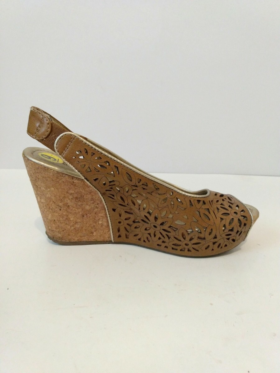 Kenneth Cole Reaction Women Tan Faux Leather Peep Toe 1/2