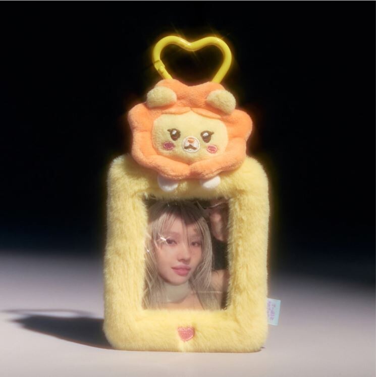 G)I-DLE The 8th Mini Album We are Line Friends POP UP Photo Holder