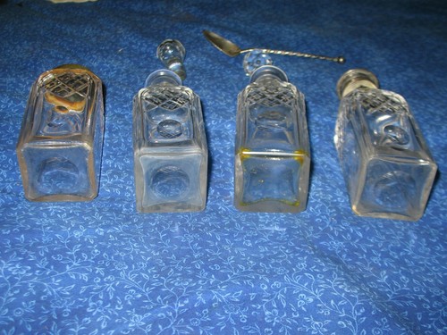 Four Castor Cruet Antique Bottles Silver Plate Blown Glass W/ Spoon Spice Oil - Picture 7 of 10