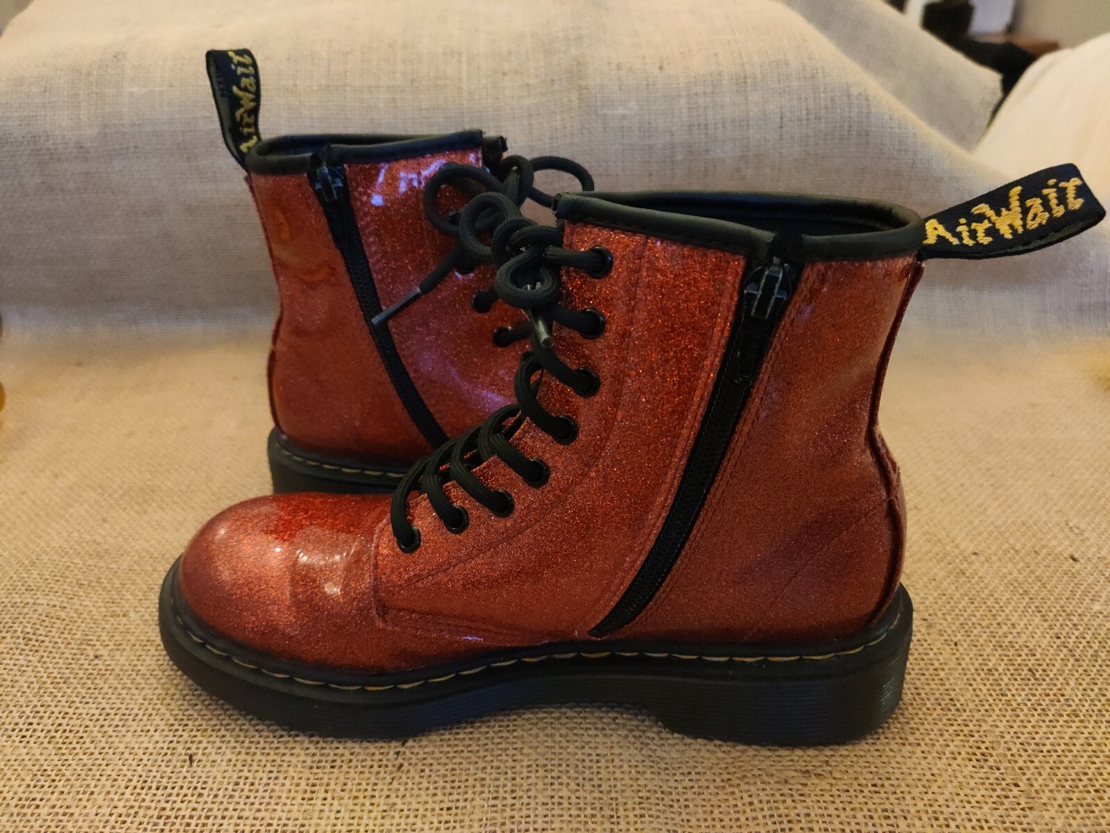 Girls Doc Martens size UK 11/2 EU 33.5 Dr.Matrens 1460 GLITTER J red