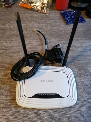 Used Tp Link Tl Wr841n 300mbps Wireless N Router Ebay