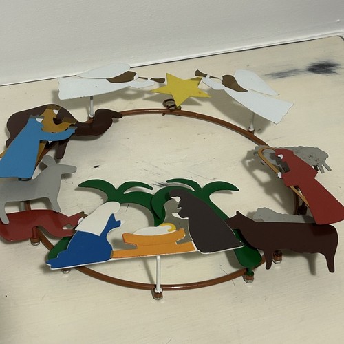 Midwest Metal Nativity Wreath Wall Hanging Christmas Holidays Holy Decoration - Picture 4 of 8