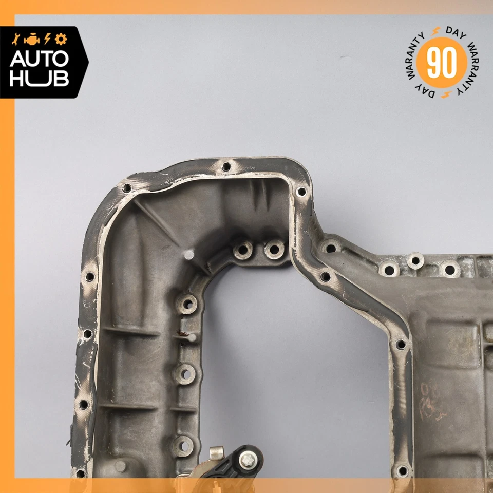 Deflector de cárter de aceite superior del motor Mercedes W251 R350 SLK300 2720142002 OEM Foto 2 de 4