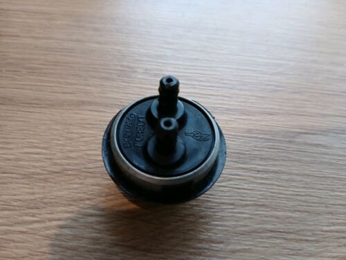 NOS BREVETTO CLASSIC FIAT 126 127 AUTOBIANCHI A112 MK1 WINDSCREEN WASHER PUMP - Picture 2 of 2