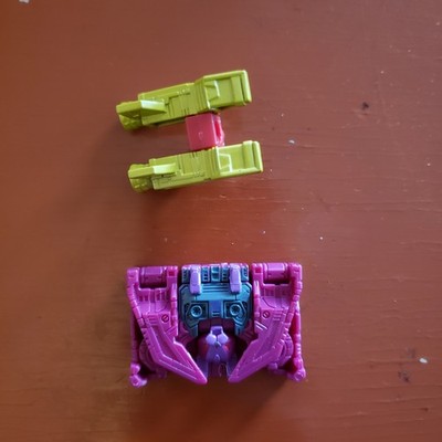 Transformers Studio Series MTMTE Collection Deluxe Class Rat Bat Cassette