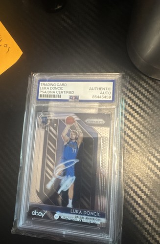 2018-19 Panini Prizm - Luka Dončić #280 (RC) on card auto 