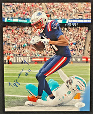 TYQUAN THORNTON SIGNED 8X10 PHOTO - (JSA W/Card) NFL New England Patriots