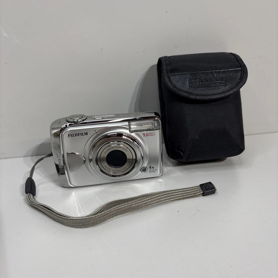 Fujifilm FinePix A920, photo 1 of 5