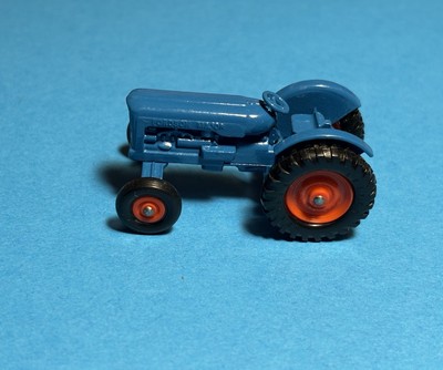 1959 LESNEY MATCHBOX NO. 72 Fordson Tractor