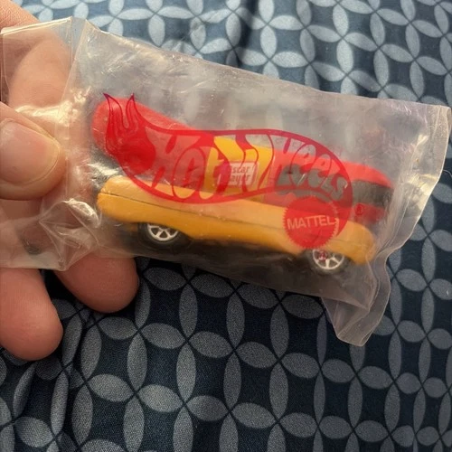 Oscar Mayer Weinermobile Hot Wheels Mattel Toy NEW Sealed Advertising Vtg 1993