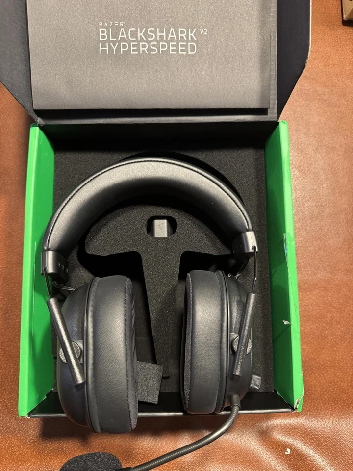 Auriculares inalámbricos para juegos Razer Blackshark v2 Hyperspeed Foto 4 de 4