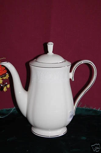 Lenox Courtyard Platinum Coffeepot Coffee Pot NEW with tags USA First Quality