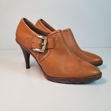 Michael Kors | Leather platform Buckle Heel Boot Size 8