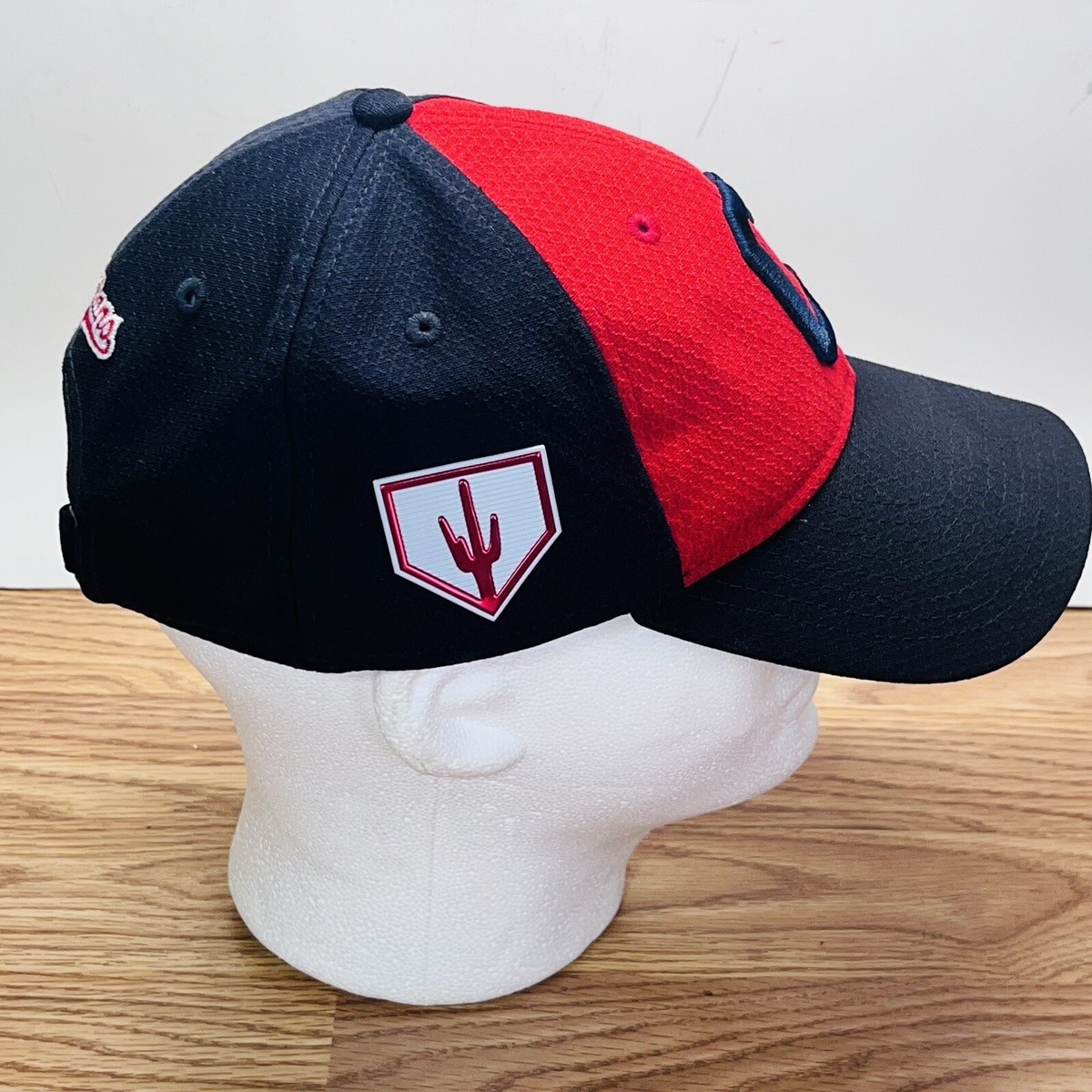 Cleveland Indians Hat MLB New Era 9Twenty One Size Strap Back